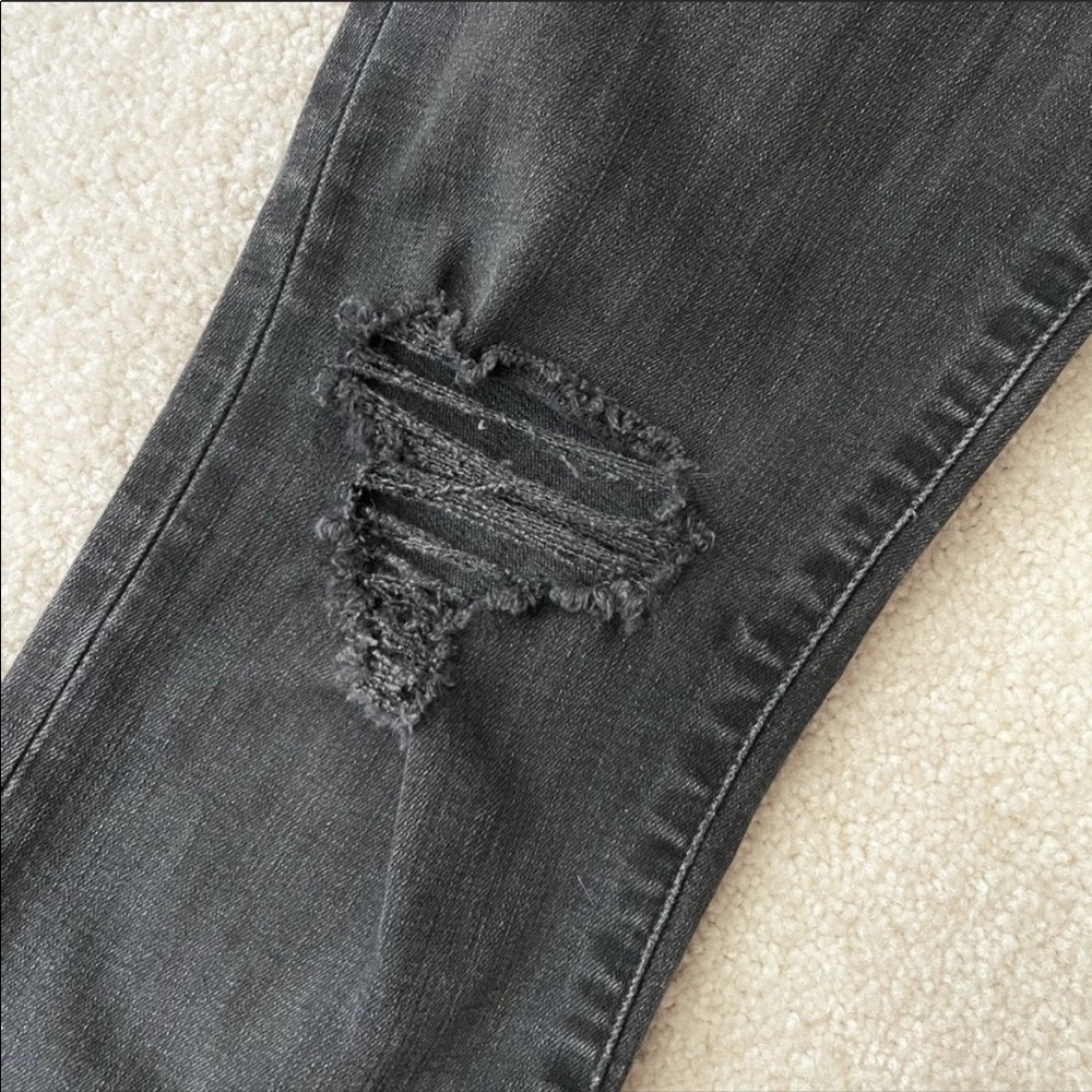 Madewell 9” High-Rise Skinny Jean in Black Sea Distressed Rips - Picture 8 of 14